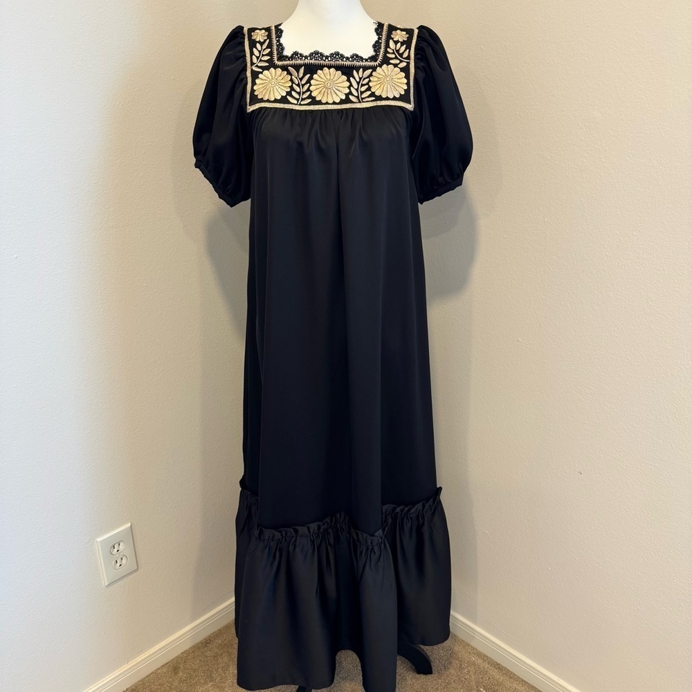 Mi Golondrina Satin Midi Dress Short Sleeve Feminine Embroidery Holiday SMALL